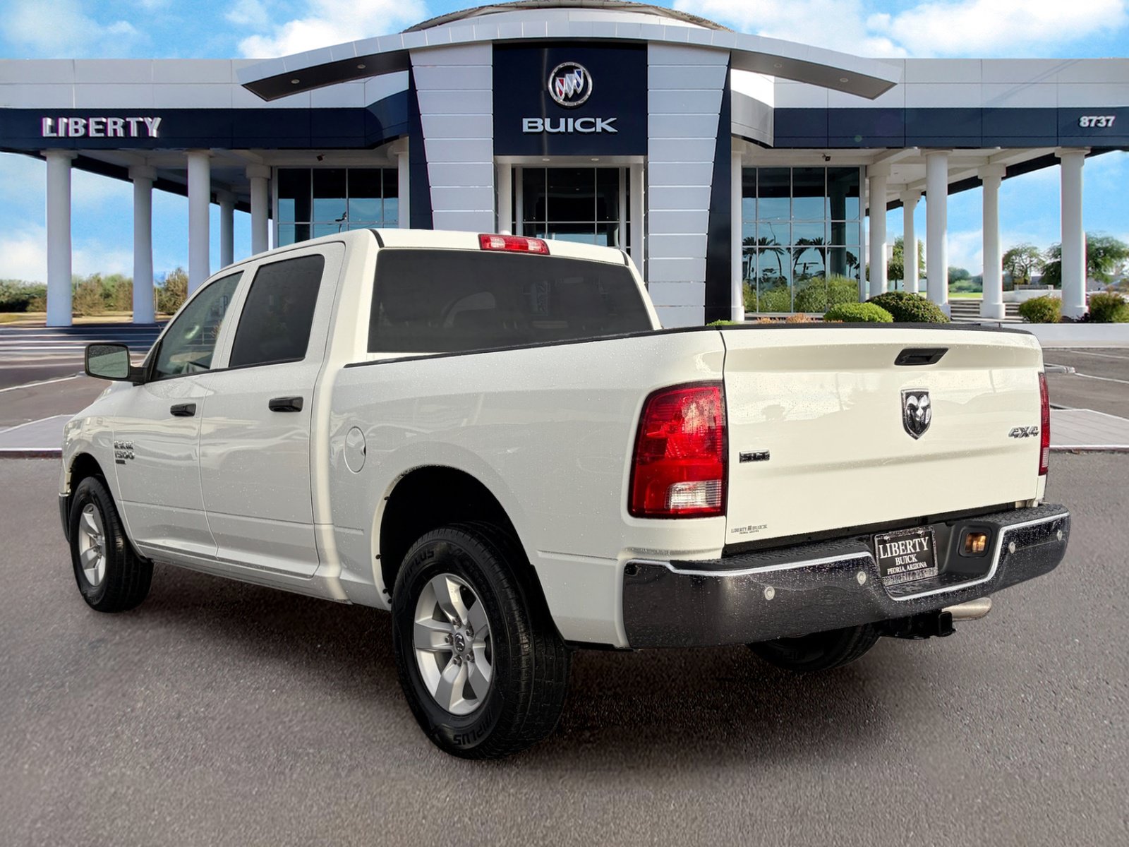 Used 2022 RAM 1500 Classic SLT w/ Electronics Group AWD/4WD image 8