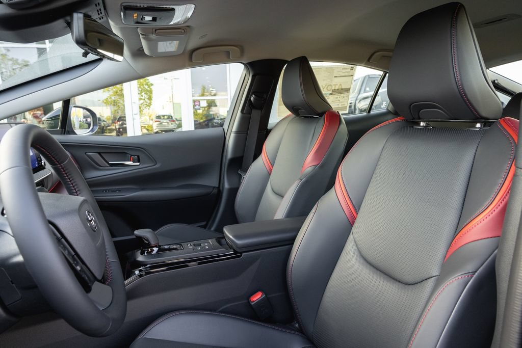 New 2026 Toyota Prius Plug-In Hybrid FWD image 9