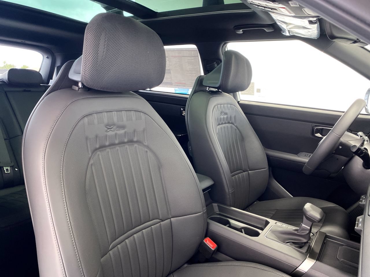 New 2027 Kia Seltos X-Line S w/ X-Line S Premium Package AWD/4WD image 31