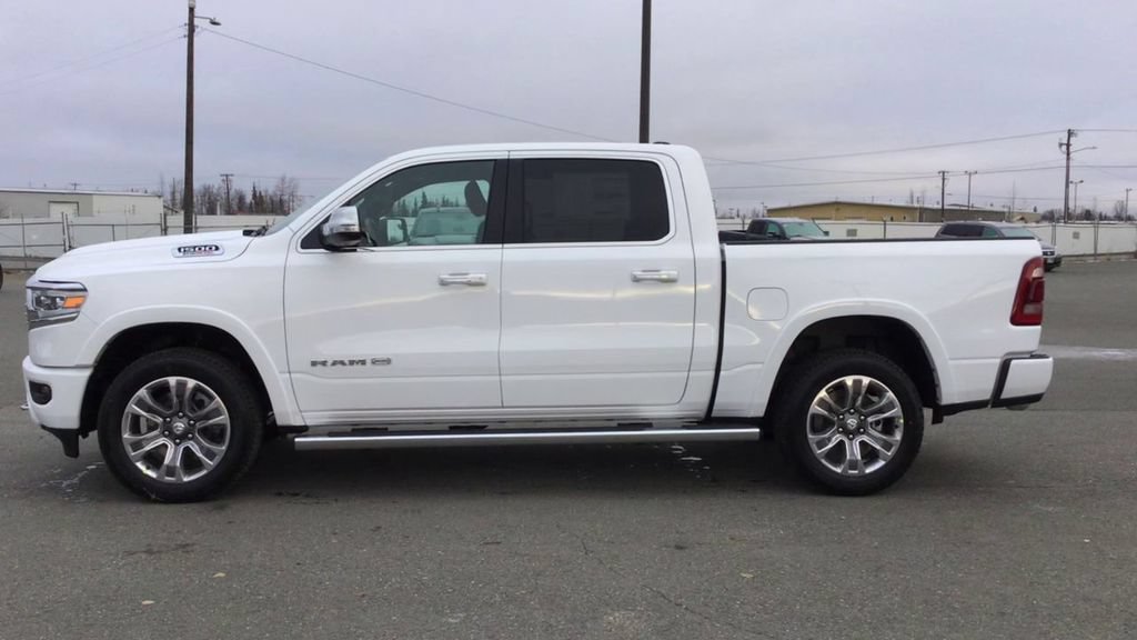 Used 2022 RAM 1500 Limited w/ Body Color Bumper Group AWD/4WD image 5