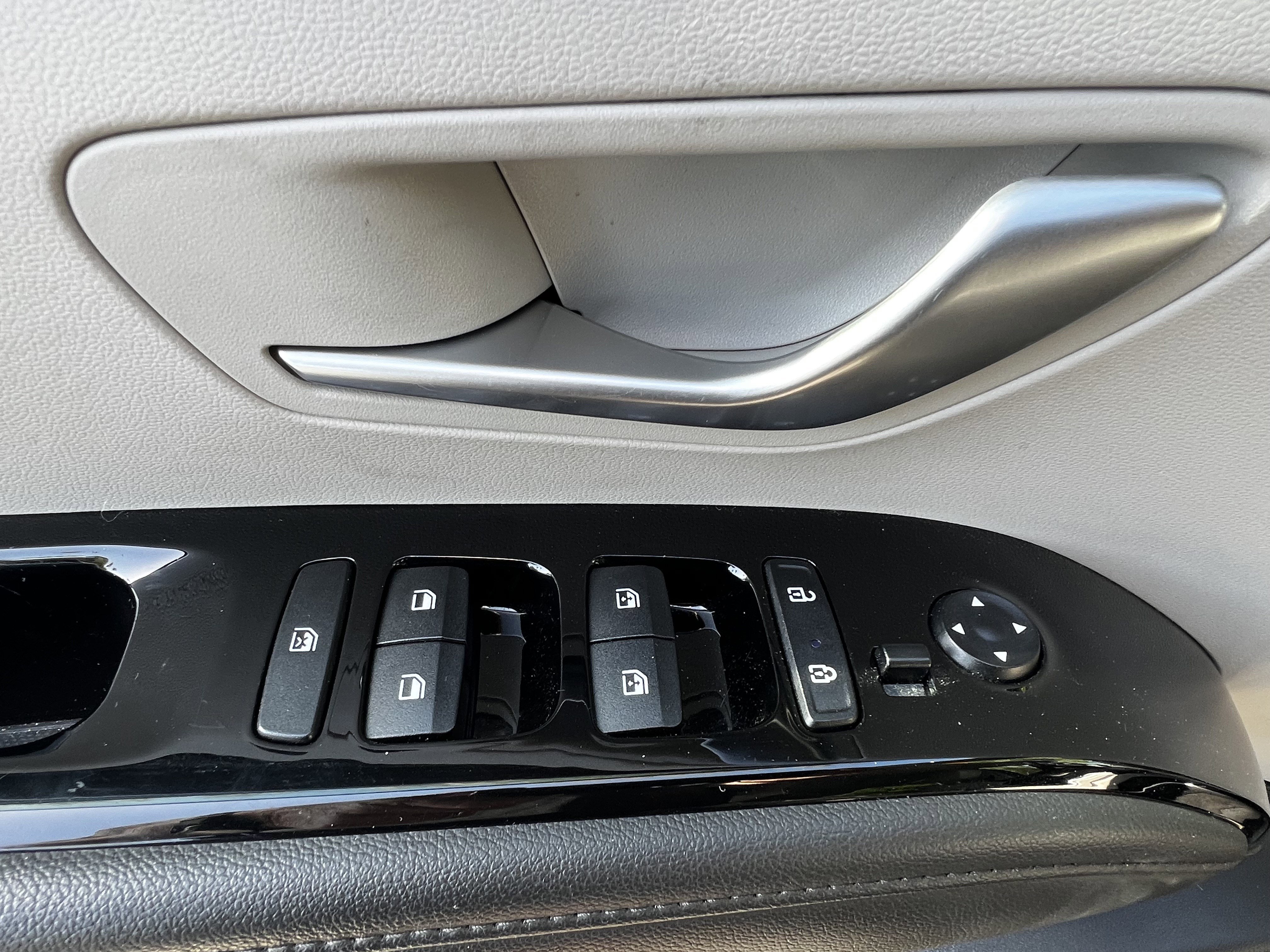 Used 2022 Hyundai Tucson Limited w/ Cargo Package image 14