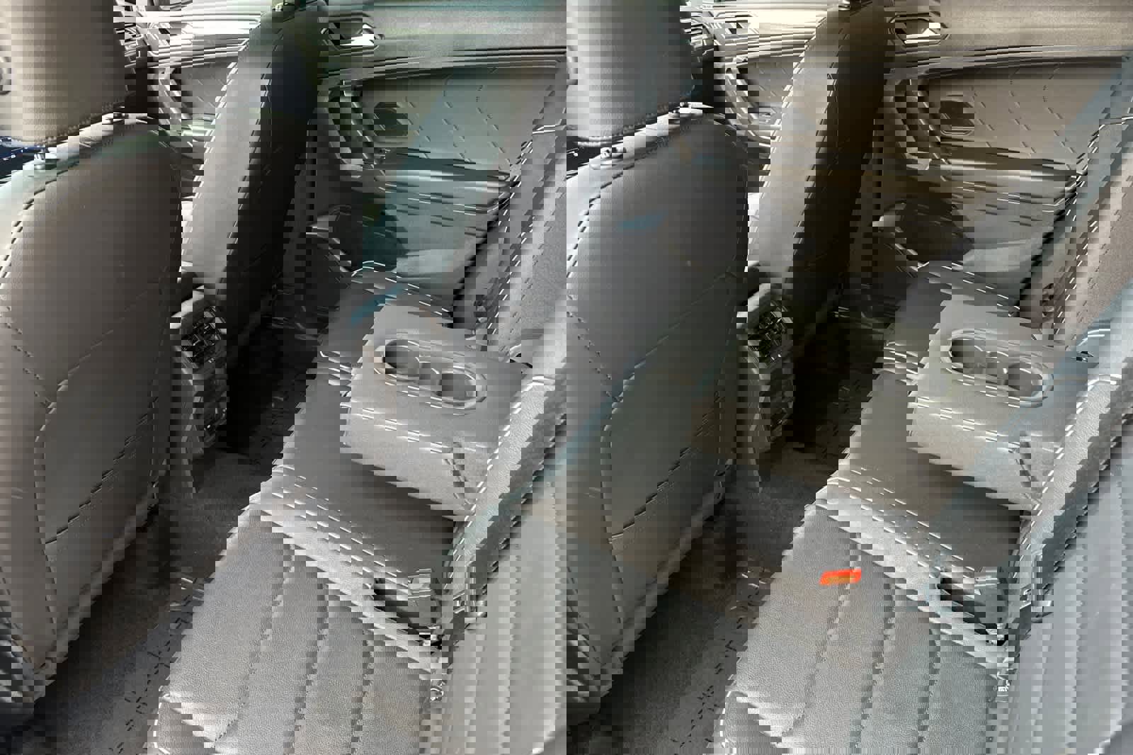 Used 2020 Volkswagen Tiguan SEL Premium R-Line image 4