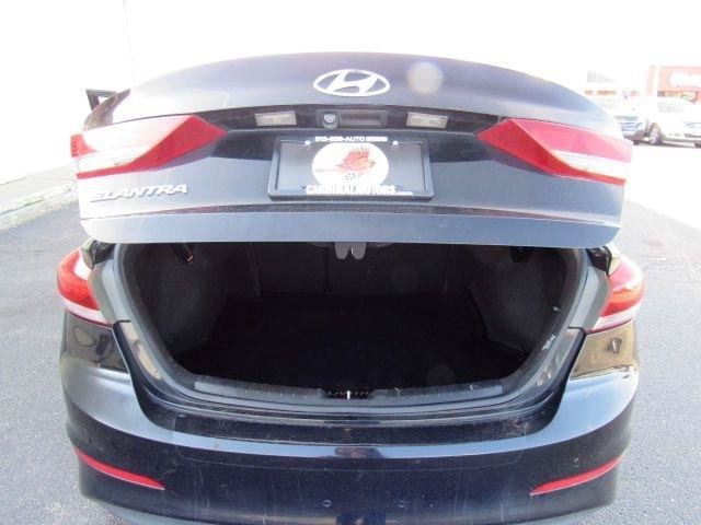 Used 2018 Hyundai Elantra SEL FWD image 26