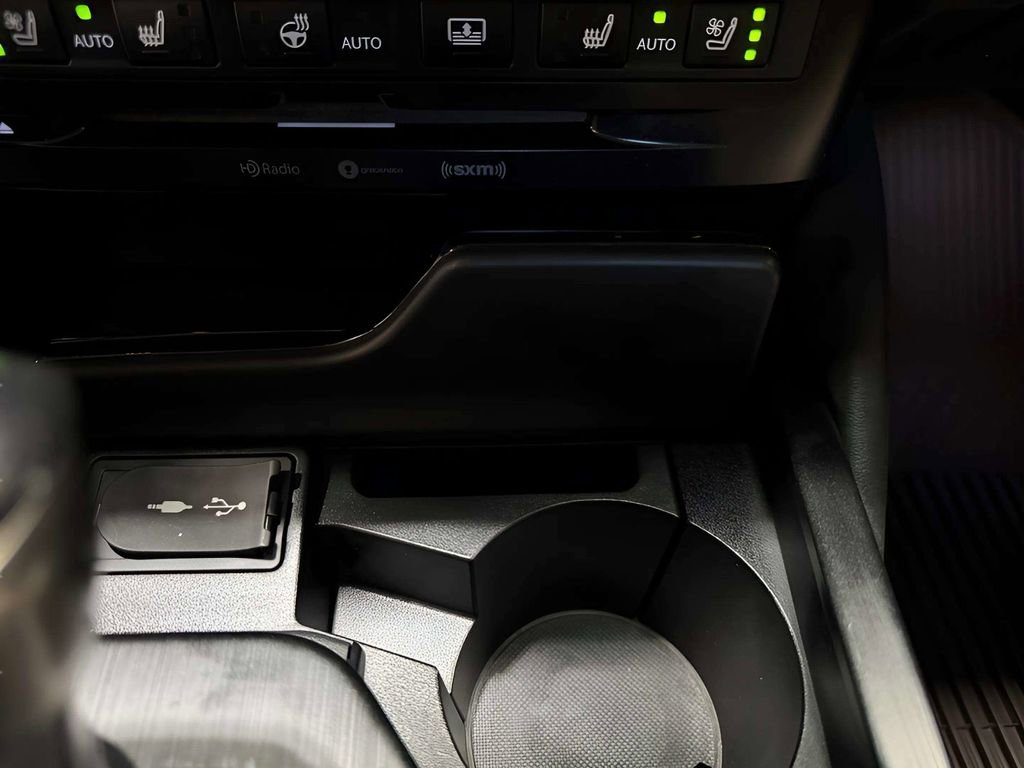 Used 2019 Lexus ES 350 w/ Accessory Package FWD image 33