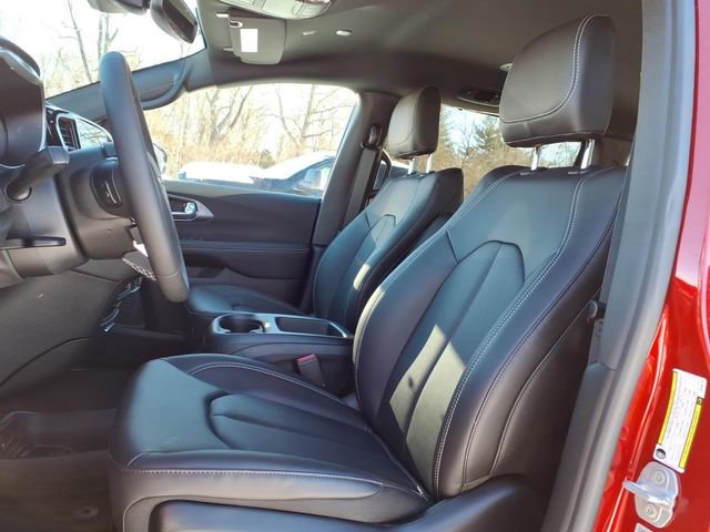 New 2026 Chrysler Pacifica Select image 12