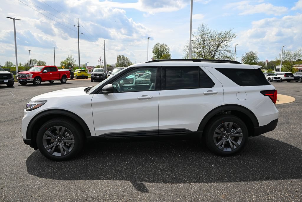 New 2026 Ford Explorer Active w/ Active Comfort Package AWD/4WD image 8