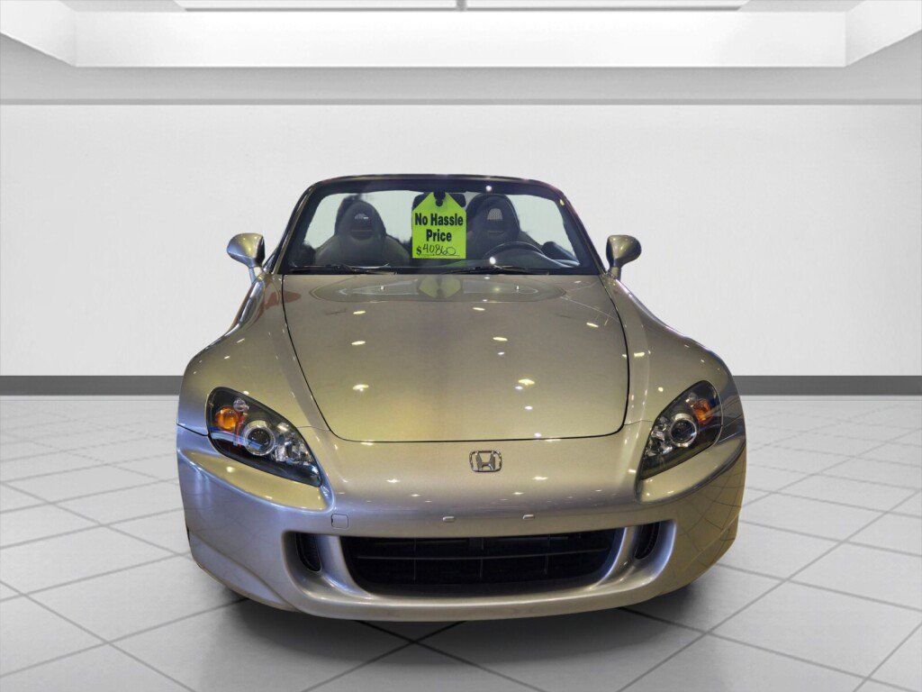 Used 2005 Honda S2000 image 2