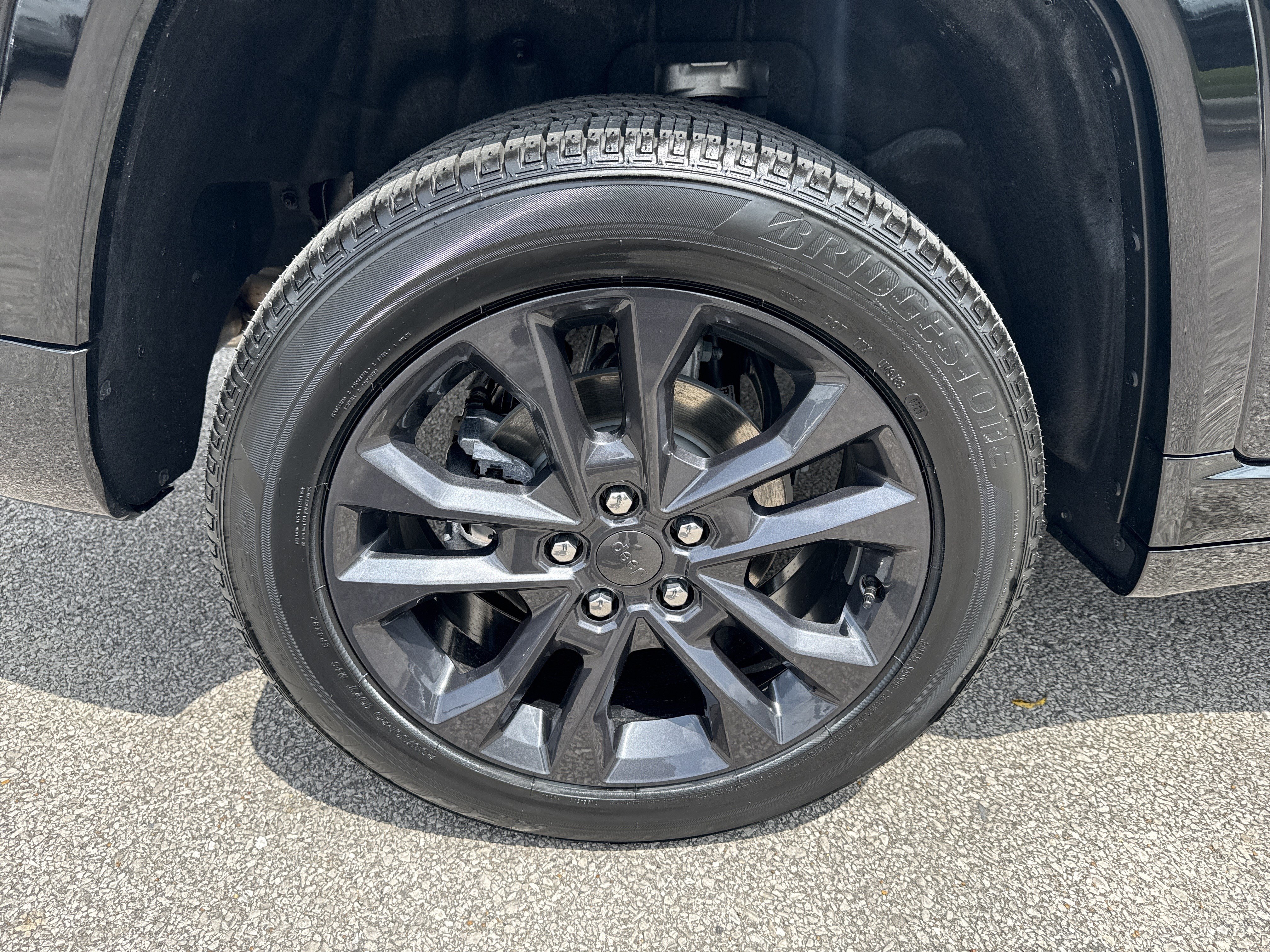 New 2026 Jeep Grand Cherokee Limited AWD/4WD image 17