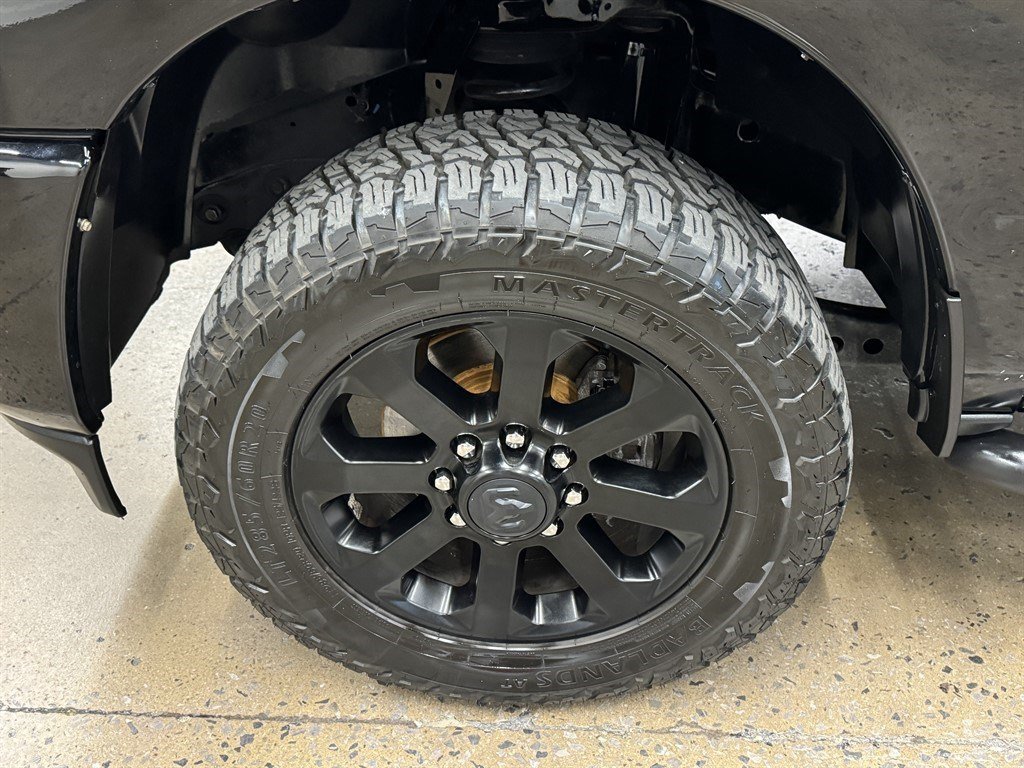 Used 2019 RAM 2500 Big Horn w/ Black Appearance Package AWD/4WD image 7