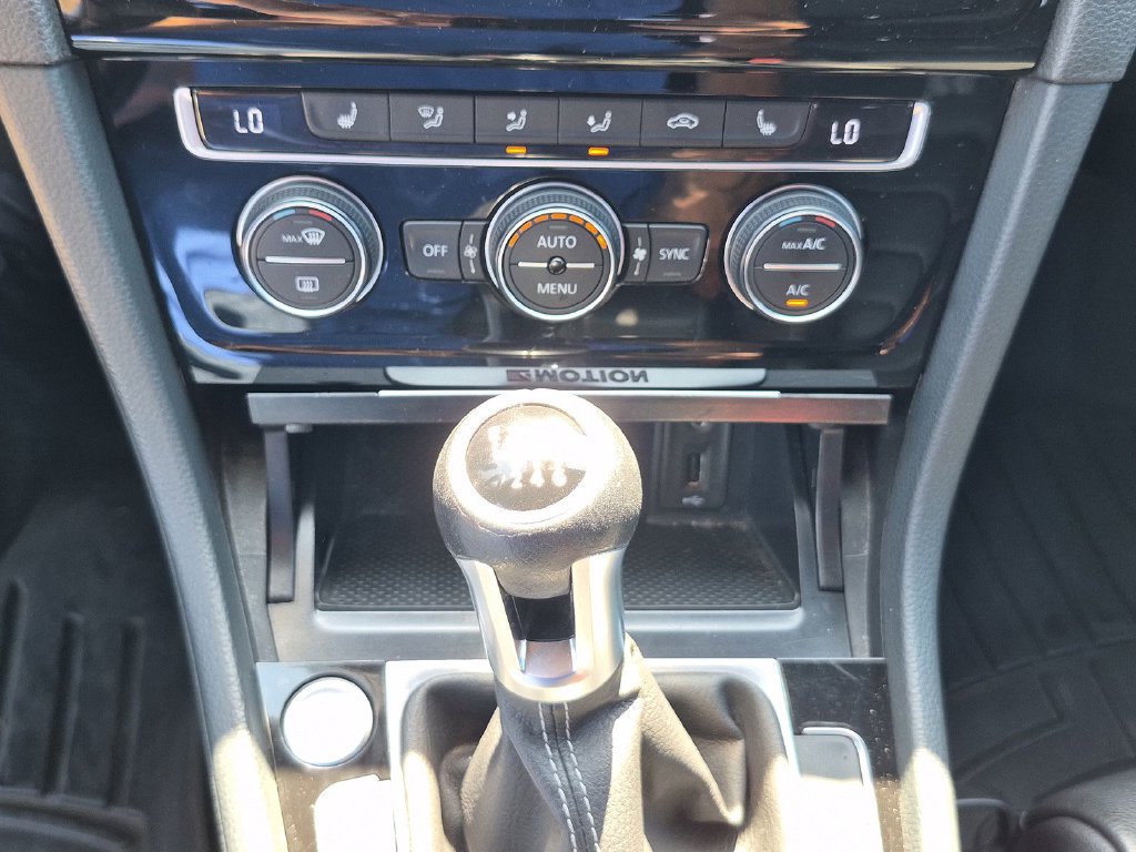 Used 2016 Volkswagen Golf 4-Door AWD/4WD image 27