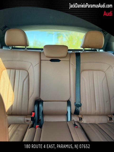 Used 2023 Audi Q5 2.0T Premium w/ Convenience Package image 12