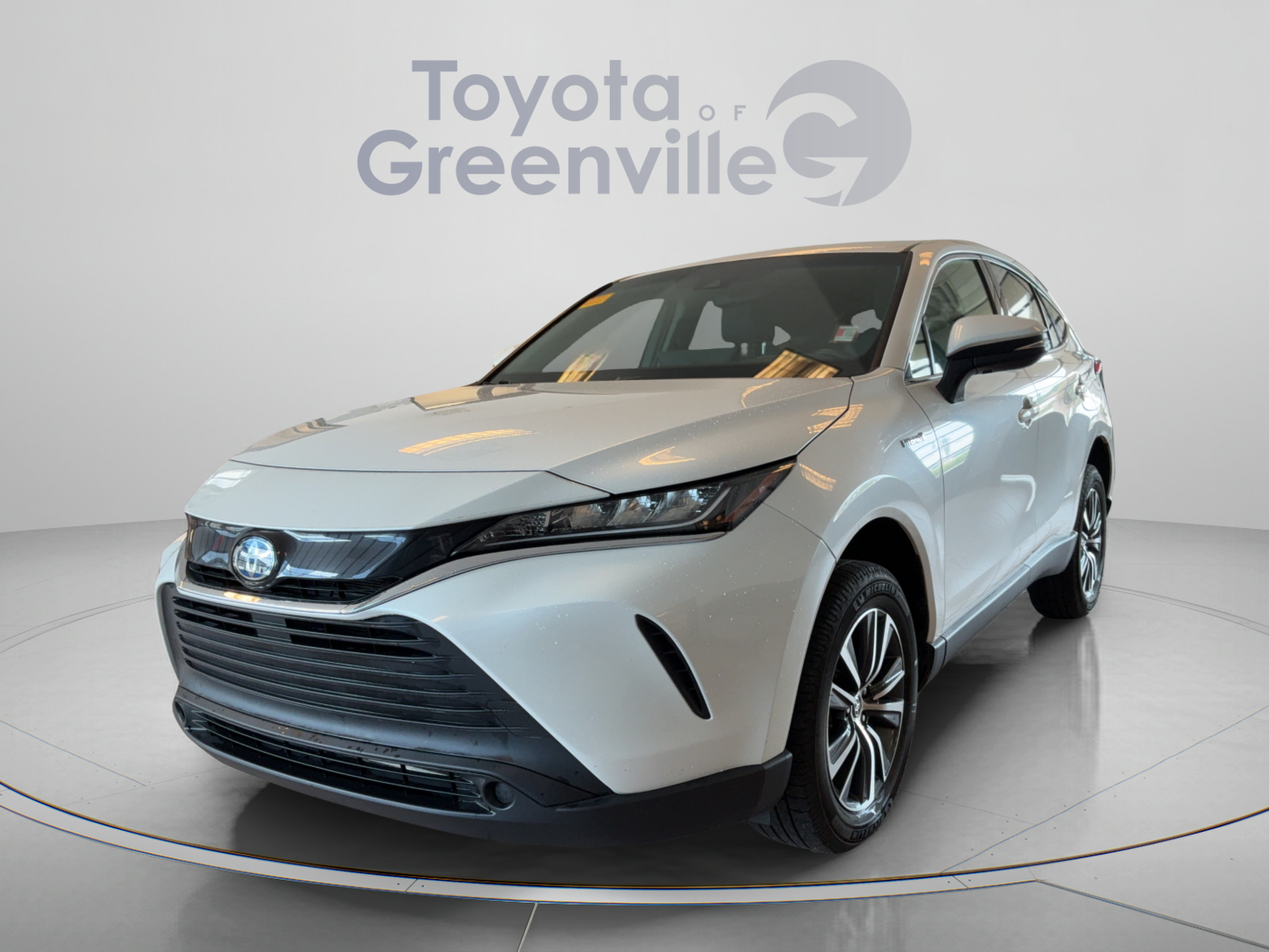 Used 2021 Toyota Venza LE AWD/4WD image 1