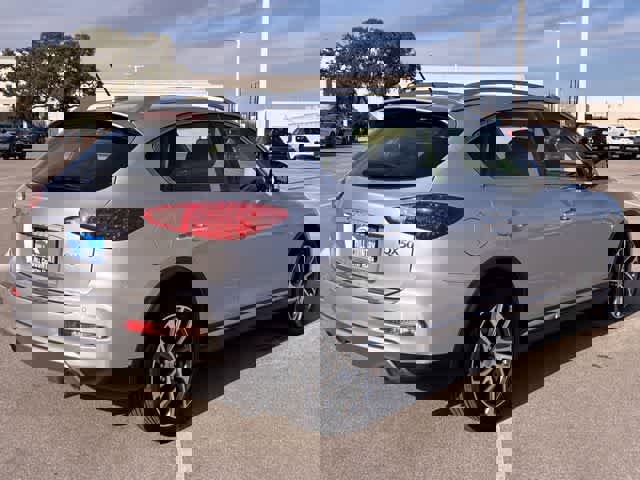 Used 2017 INFINITI QX50 2WD w/ Deluxe Touring Package image 6