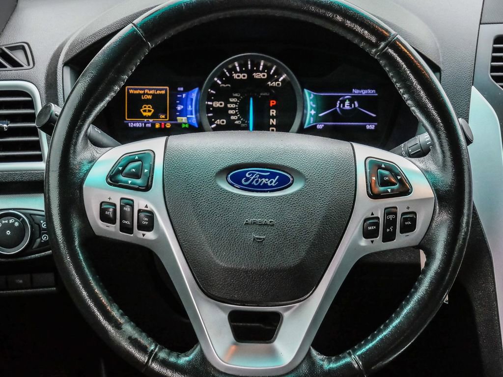Used 2013 Ford Explorer XLT FWD image 35