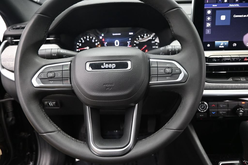 Used 2024 Jeep Compass Latitude AWD/4WD image 22