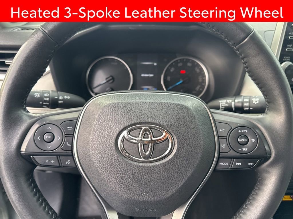 Used 2022 Toyota RAV4 XLE Premium image 6