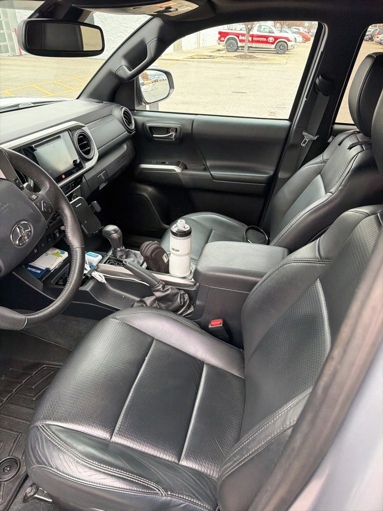 Used 2019 Toyota Tacoma Limited image 6