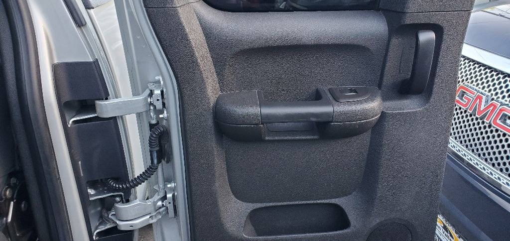 Used 2011 Chevrolet Silverado 1500 LS AWD/4WD image 22