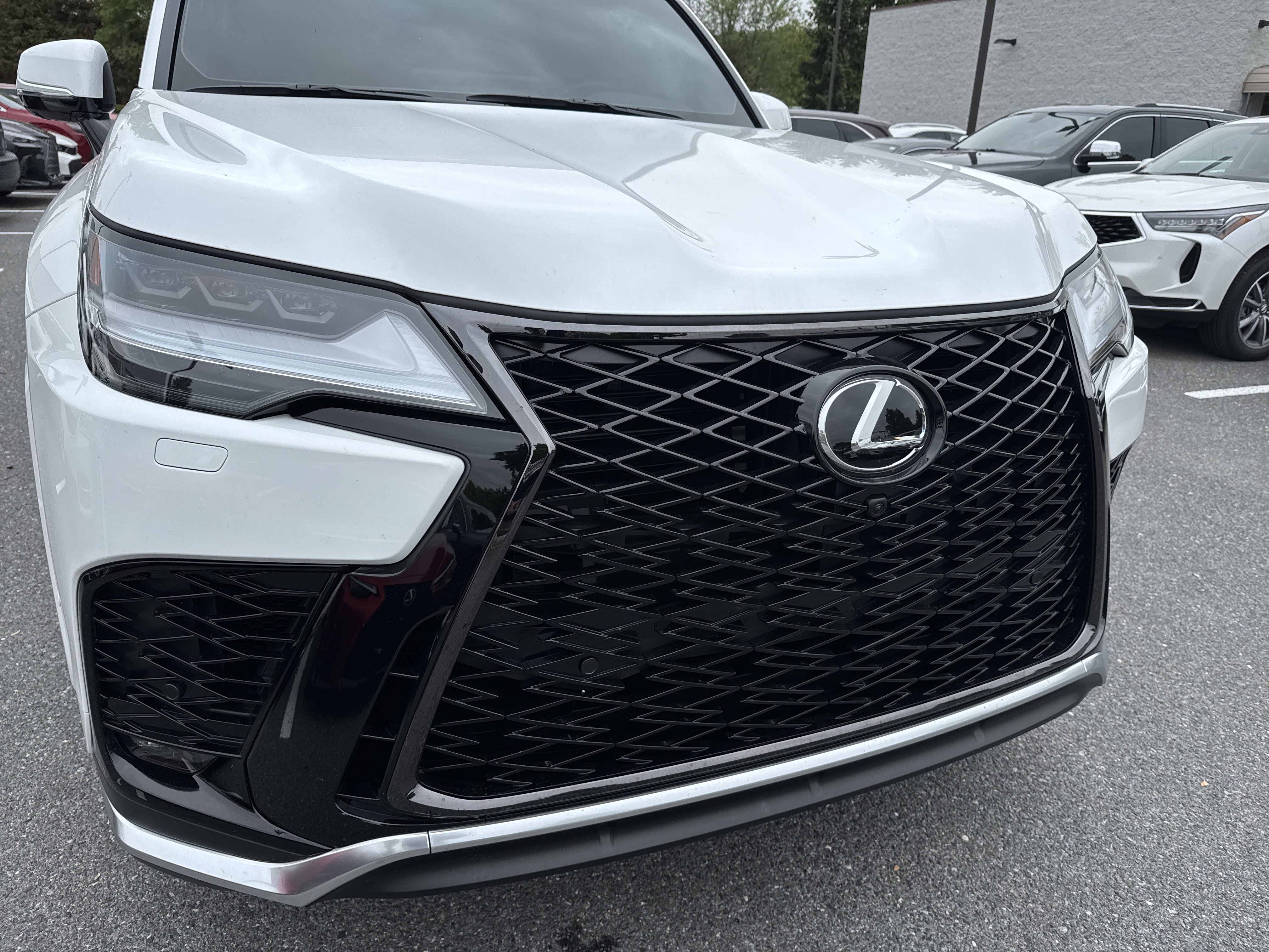 Used 2025 Lexus LX 700h F Sport w/ Accessory Package (Z1) AWD/4WD image 5