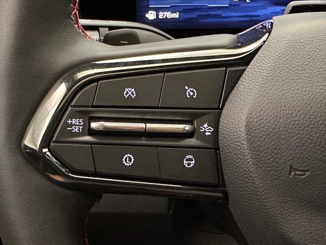 New 2026 Chevrolet Traverse RS w/ LPO, Floor Liner Package FWD image 14