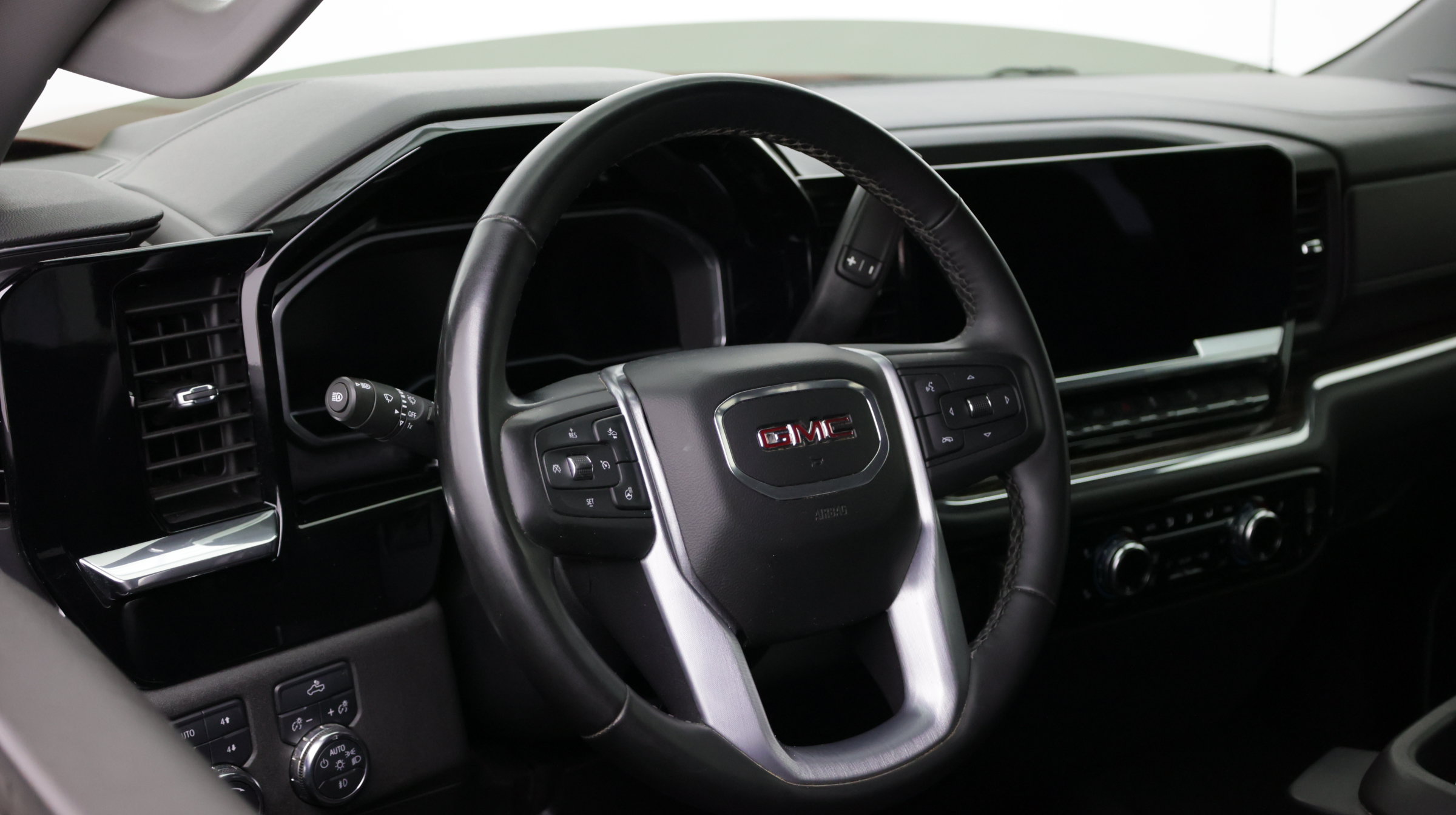 Used 2023 GMC Sierra 1500 Elevation w/ LPO, Elevation Black Package AWD/4WD image 12