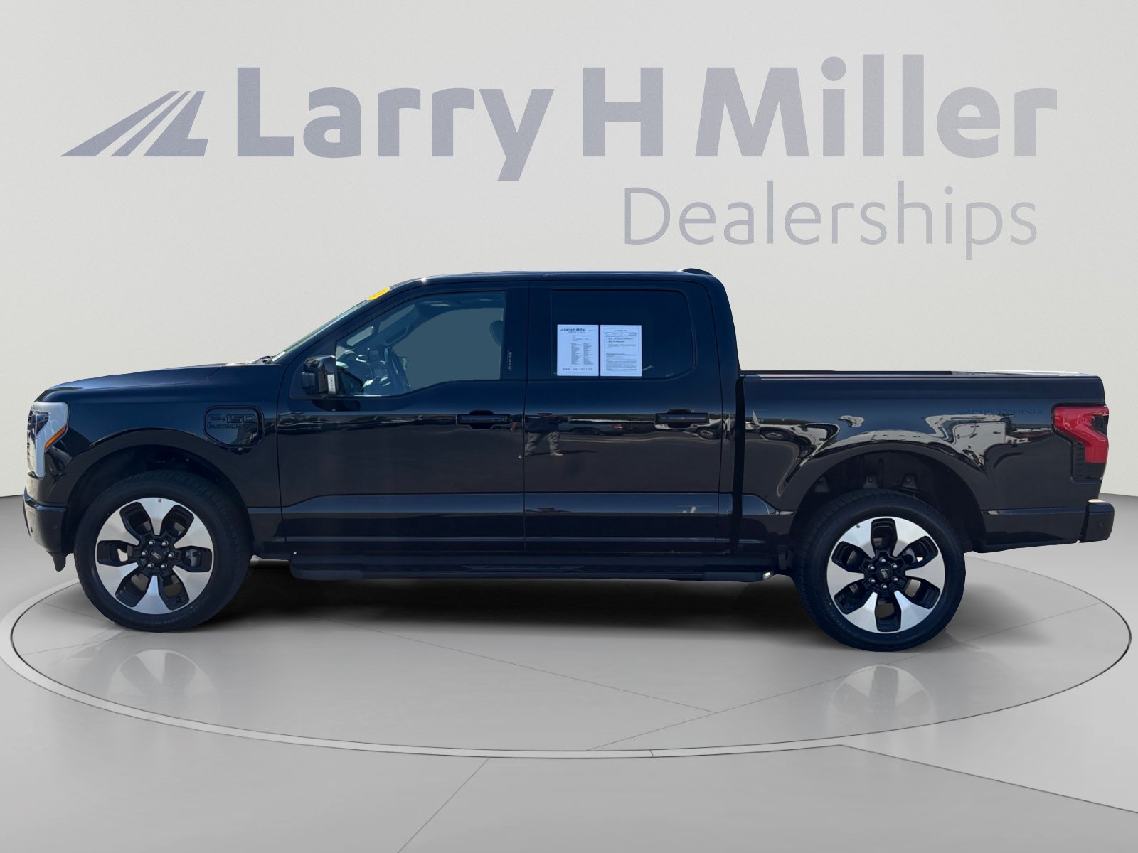Certified 2023 Ford F150 Lightning Platinum AWD/4WD image 2
