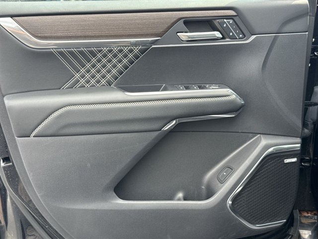 Certified 2024 GMC Acadia Denali FWD image 23