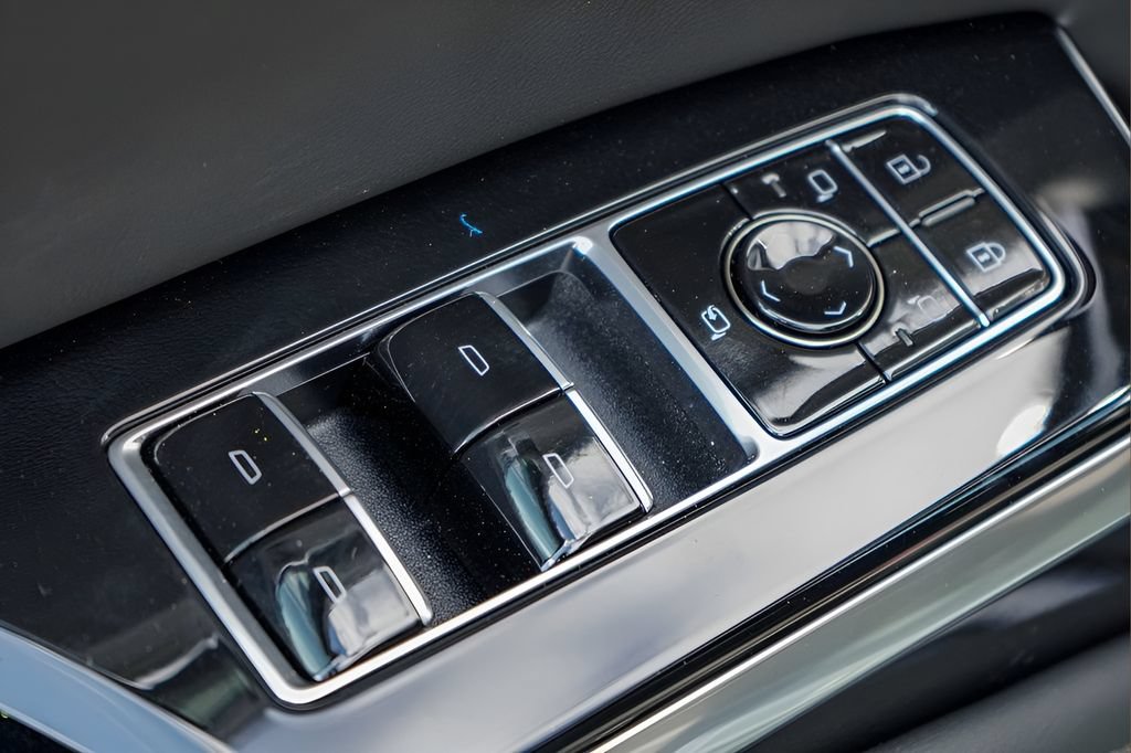 New 2026 Cadillac Escalade ESV Sport w/ Touring Package AWD/4WD image 17