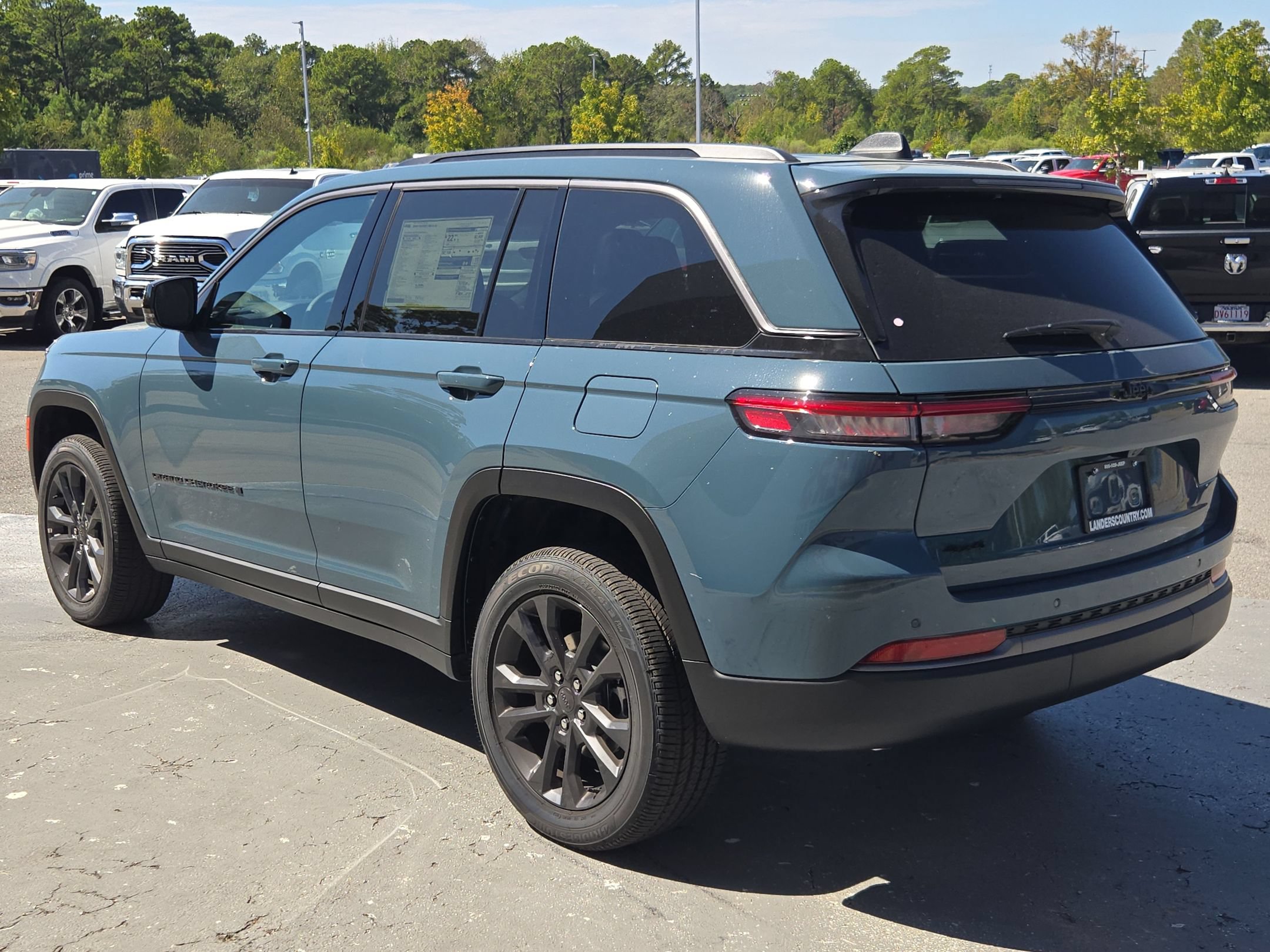 New 2027 Jeep Grand Cherokee Limited AWD/4WD image 5