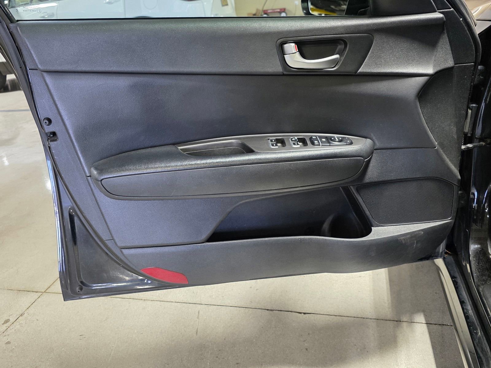 Used 2018 Kia Optima LX image 16