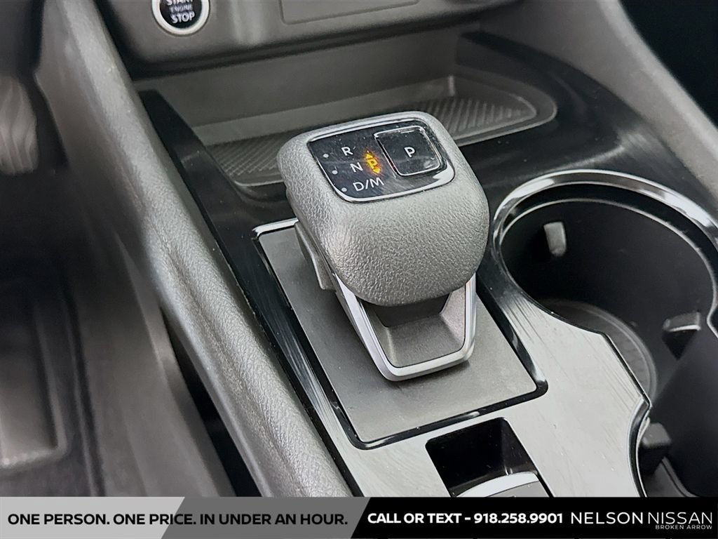 Used 2021 Nissan Rogue SV AWD/4WD image 16