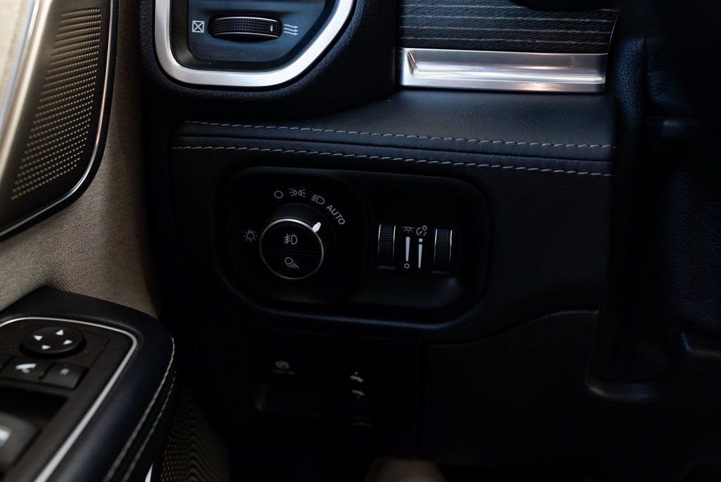 Used 2023 RAM 1500 Limited image 14