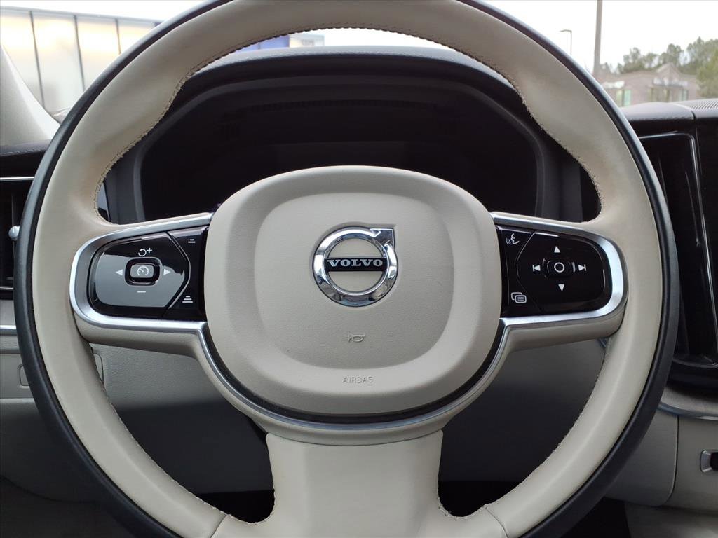 Certified 2023 Volvo XC60 B5 Ultimate image 27