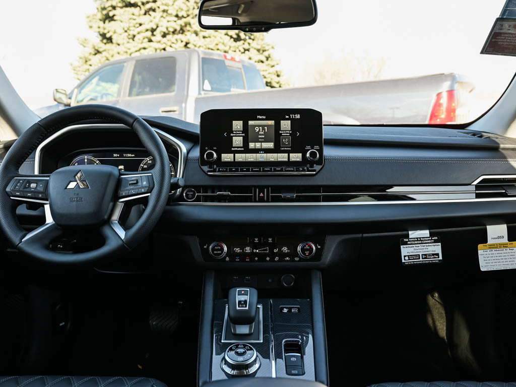 New 2025 Mitsubishi Outlander SEL image 16