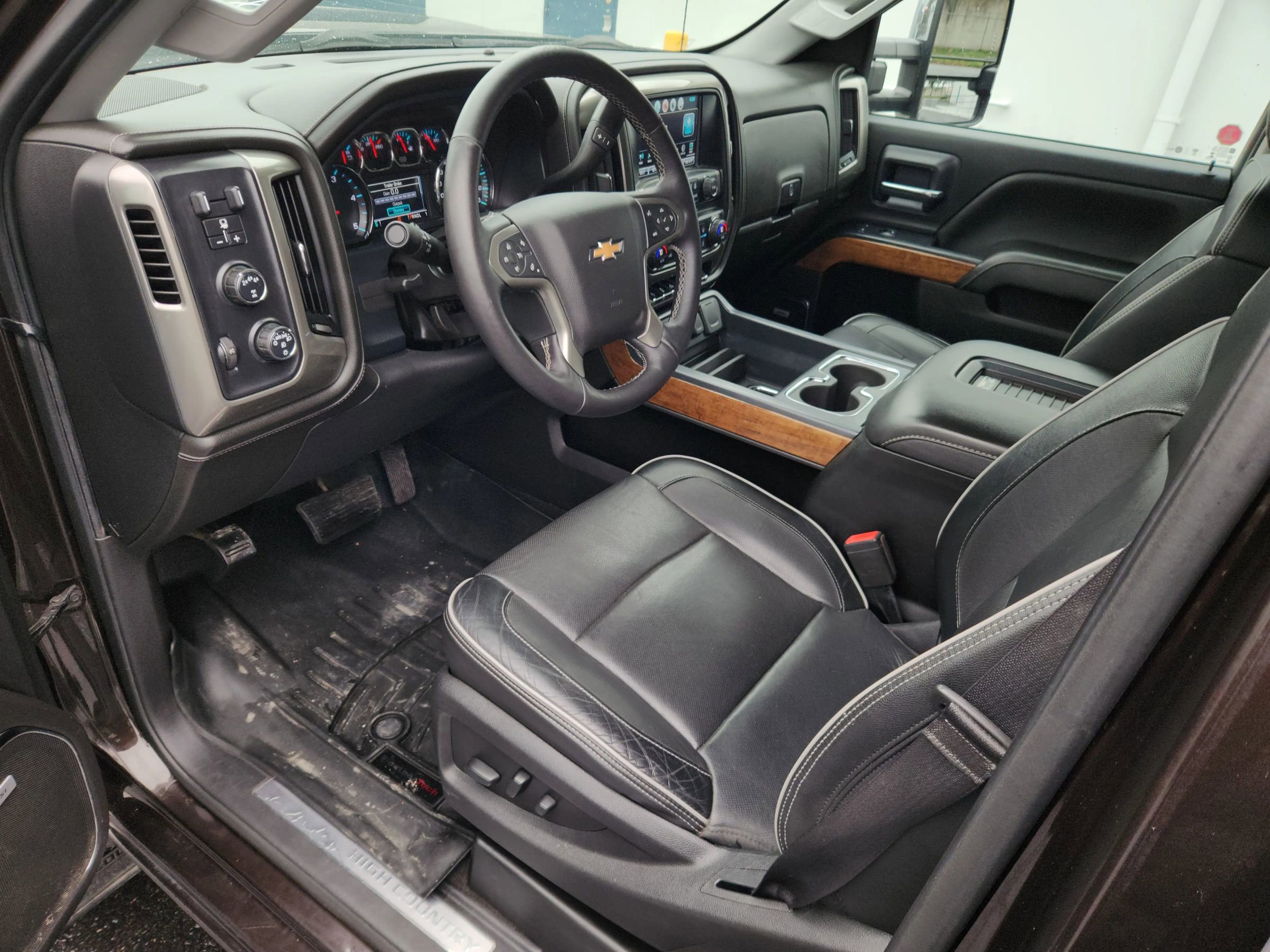 Used 2018 Chevrolet Silverado 3500 High Country AWD/4WD image 7