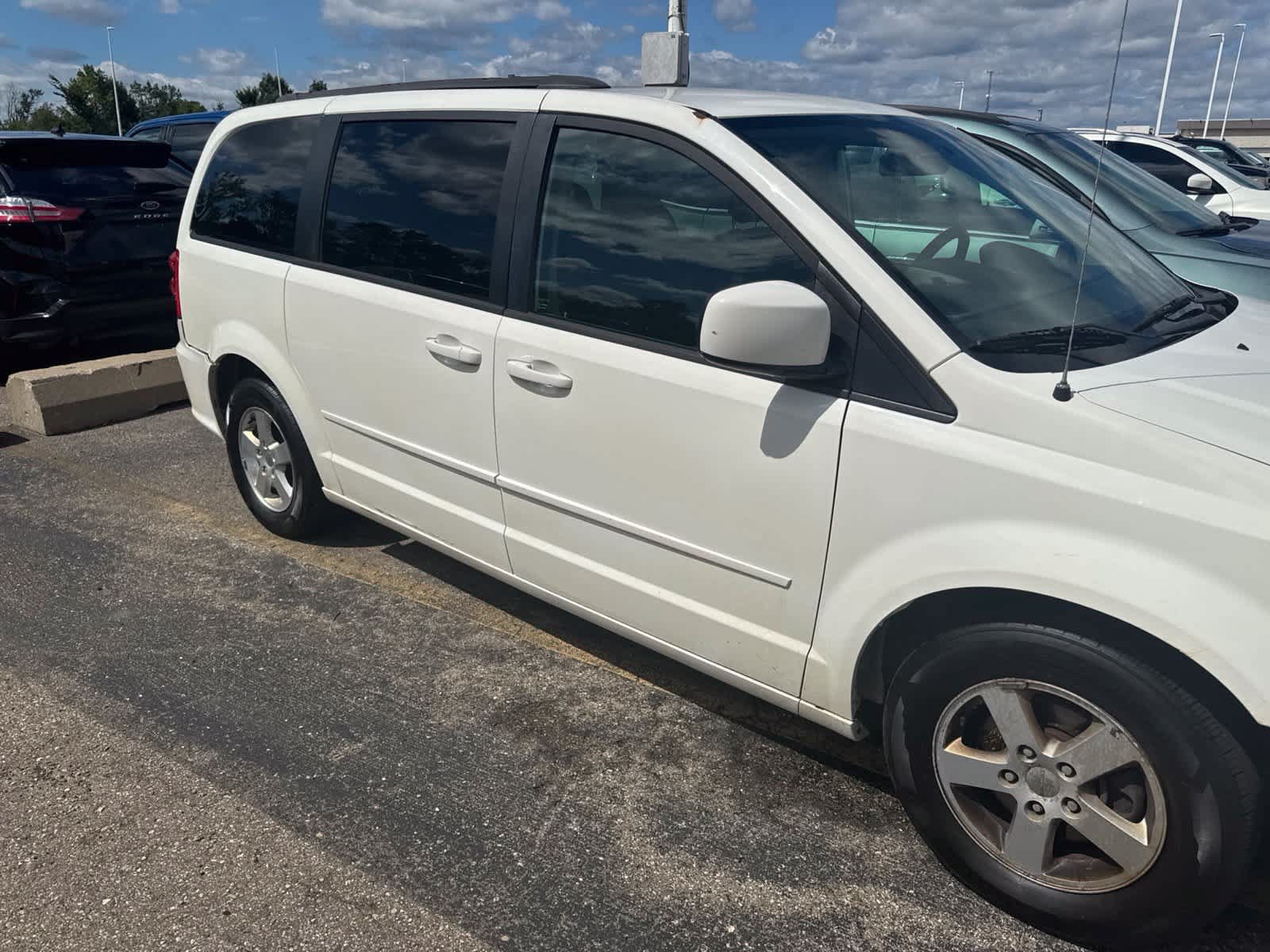 Used 2013 Dodge Grand Caravan SXT FWD image 25