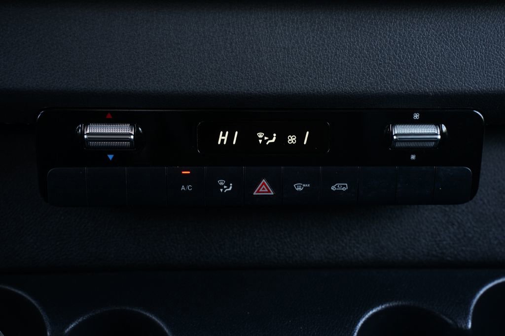 Used 2024 Mercedes-Benz Sprinter 2500 image 21