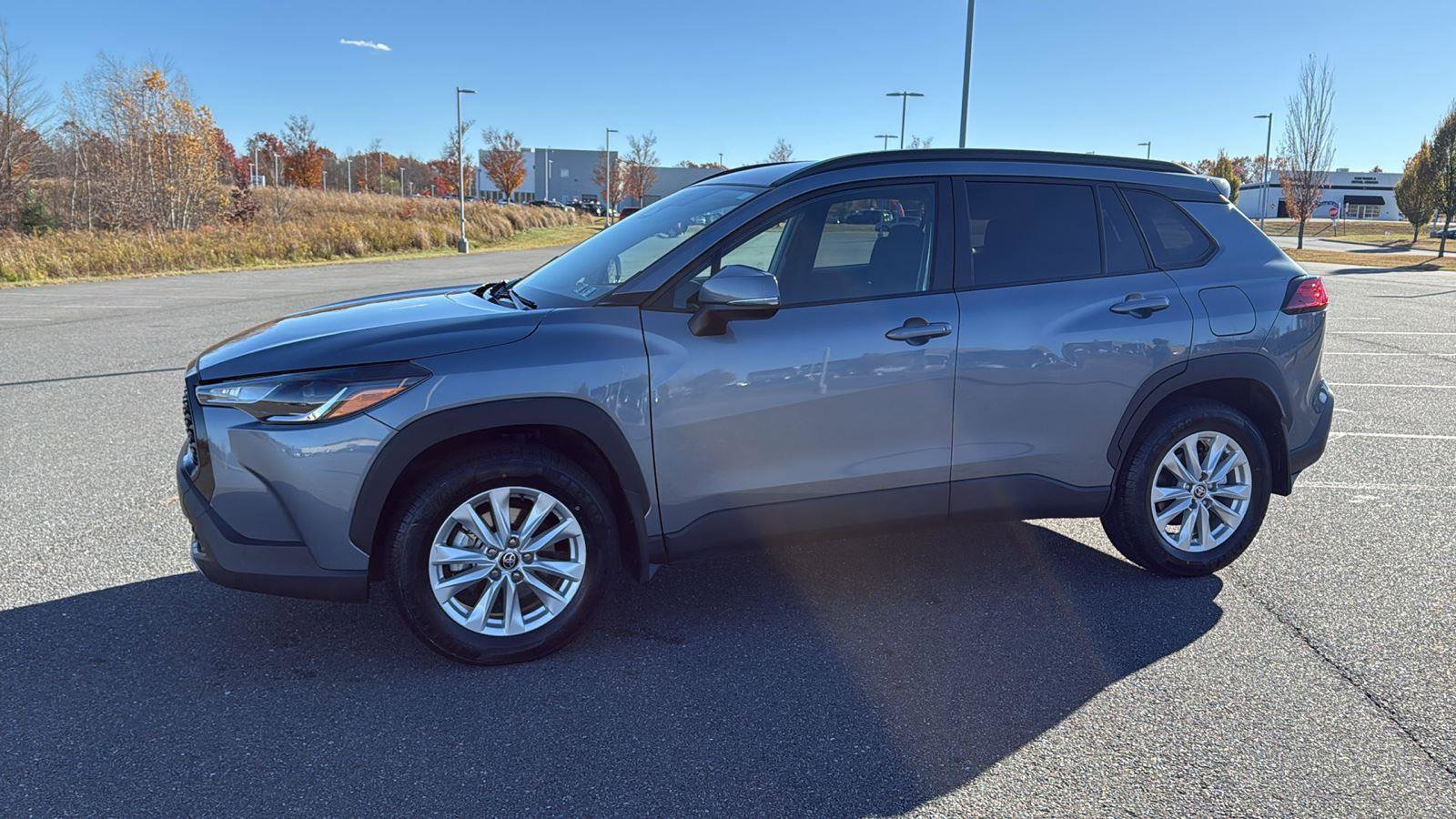 Used 2023 Toyota Corolla Cross LE image 12
