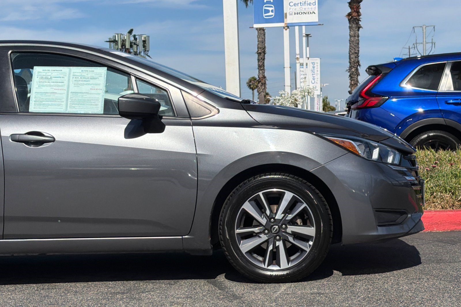 Used 2023 Nissan Versa SV FWD image 33