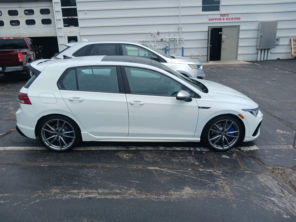Used 2024 Volkswagen Golf R AWD/4WD image 2