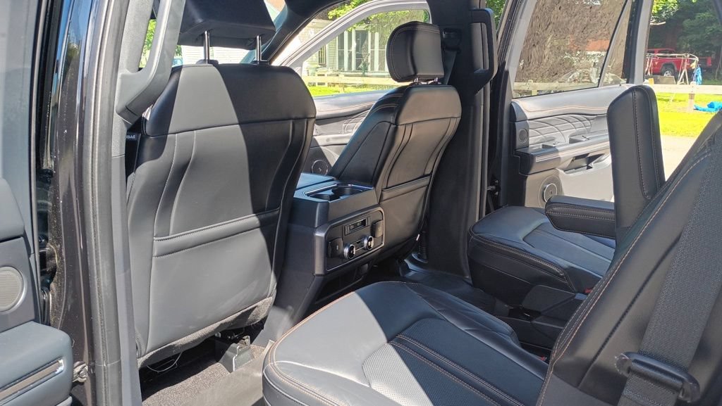 Used 2023 Ford Expedition Platinum AWD/4WD image 13