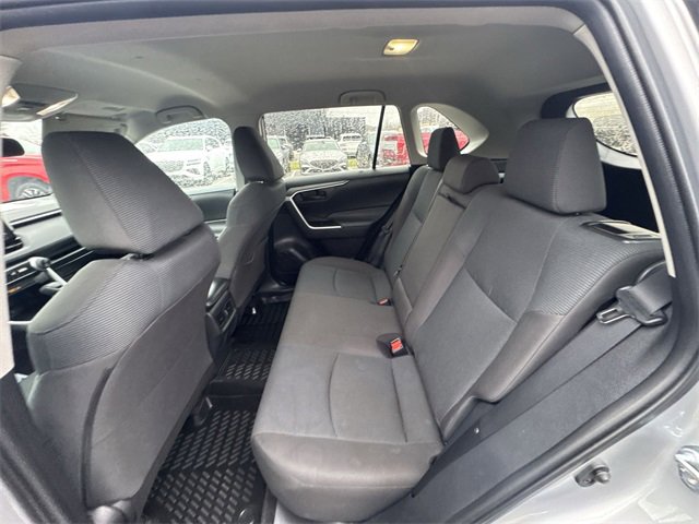 Used 2022 Toyota RAV4 LE image 21
