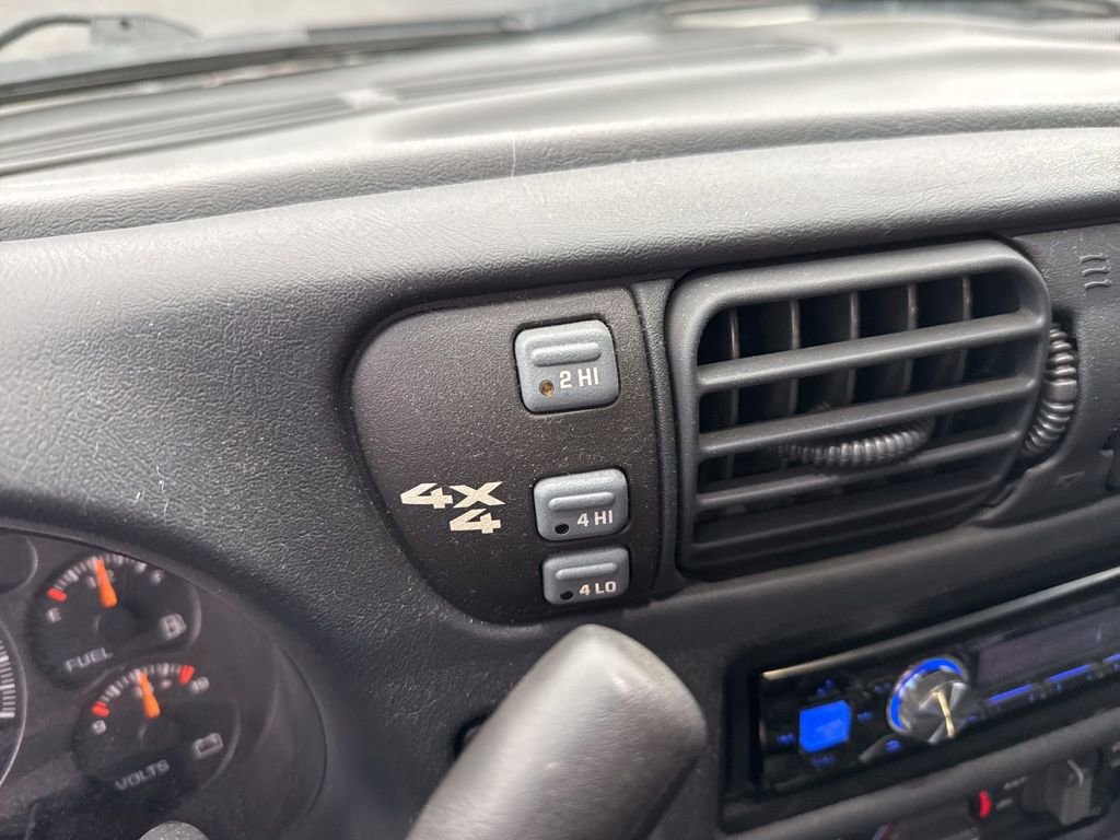 Used 2000 Chevrolet S10 Pickup LS w/ Preferred Equipment Group image 41