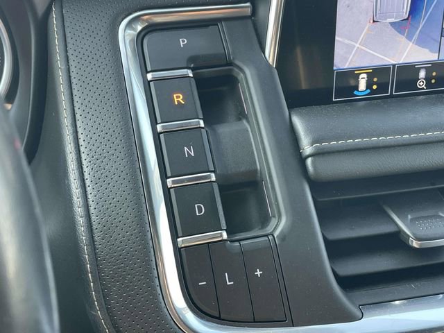 Used 2021 Chevrolet Suburban Premier w/ Premium Package image 28