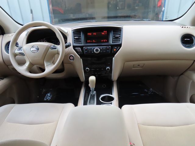 Used 2014 Nissan Pathfinder S FWD image 4