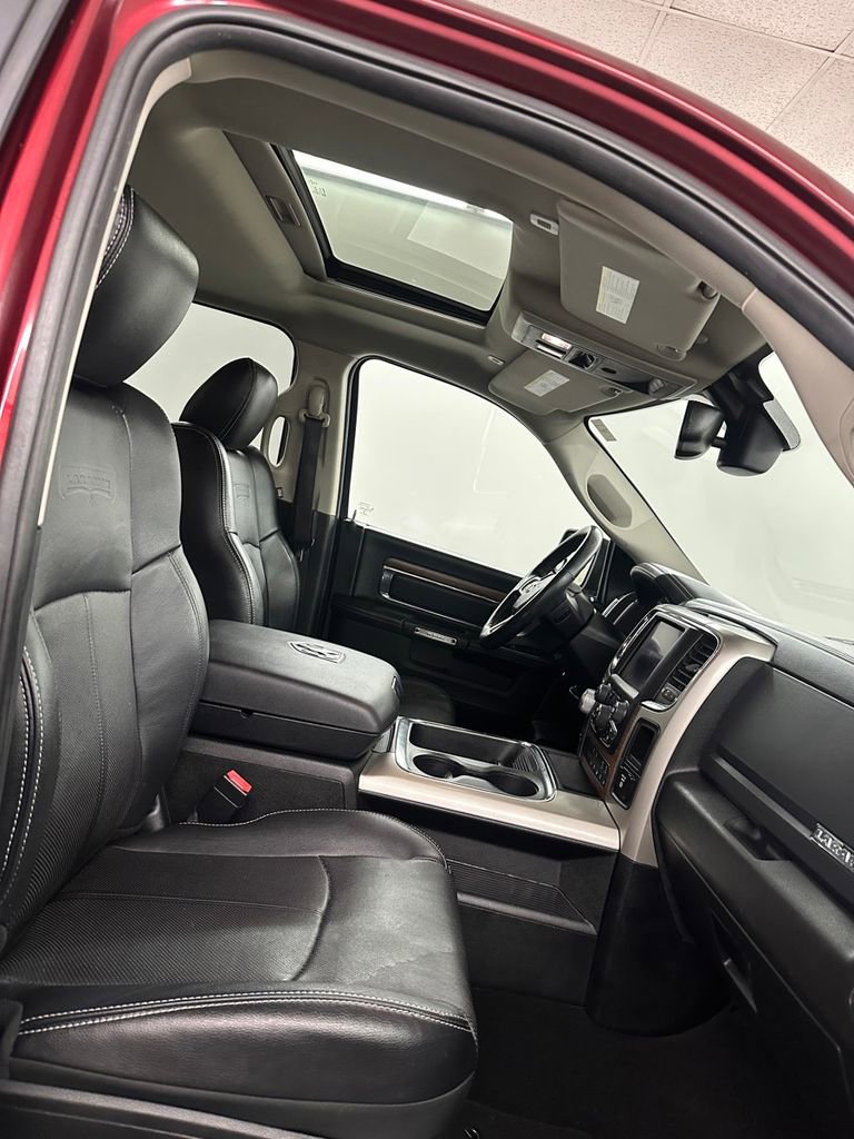 Used 2018 RAM 1500 Laramie w/ Convenience Group AWD/4WD image 40