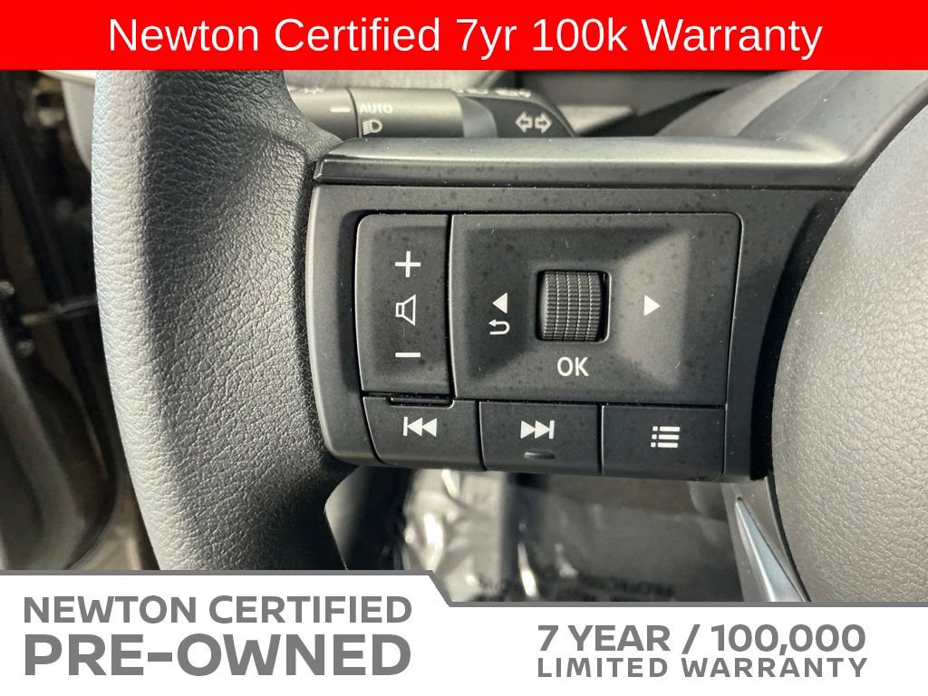 Used 2025 Nissan Kicks SV FWD image 27