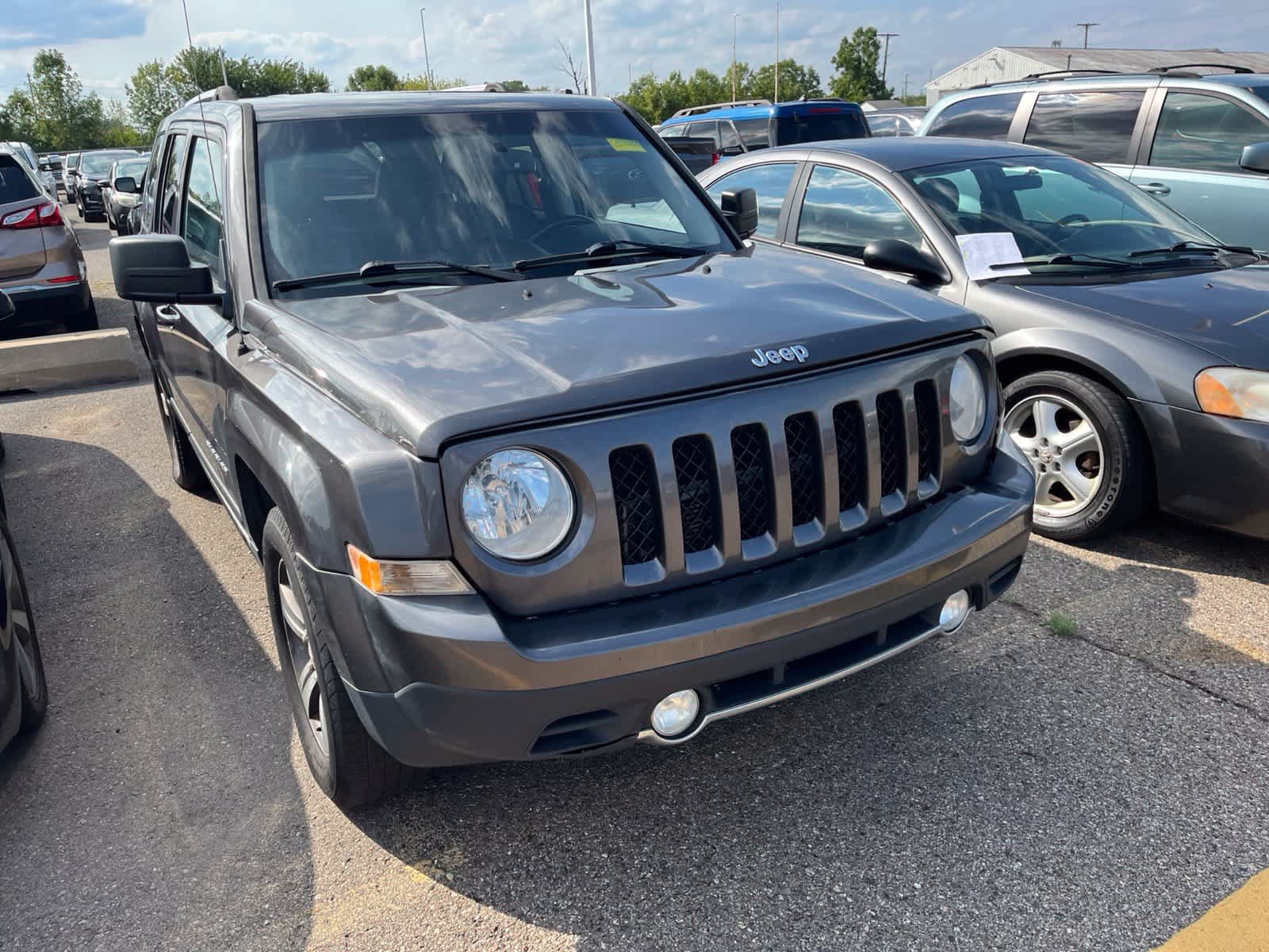 Used 2016 Jeep Patriot High Altitude FWD image 22