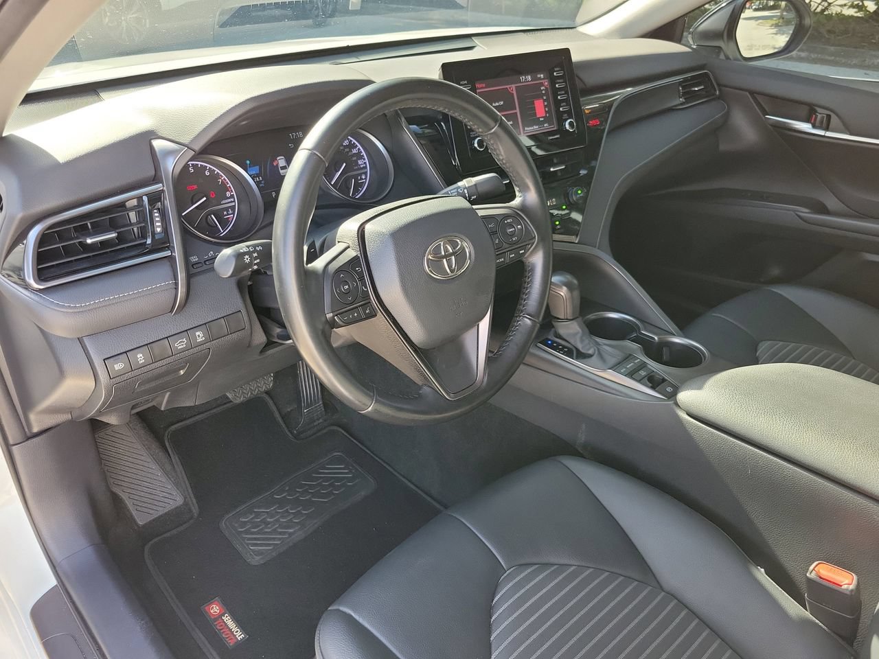 Used 2023 Toyota Camry SE AWD/4WD image 15