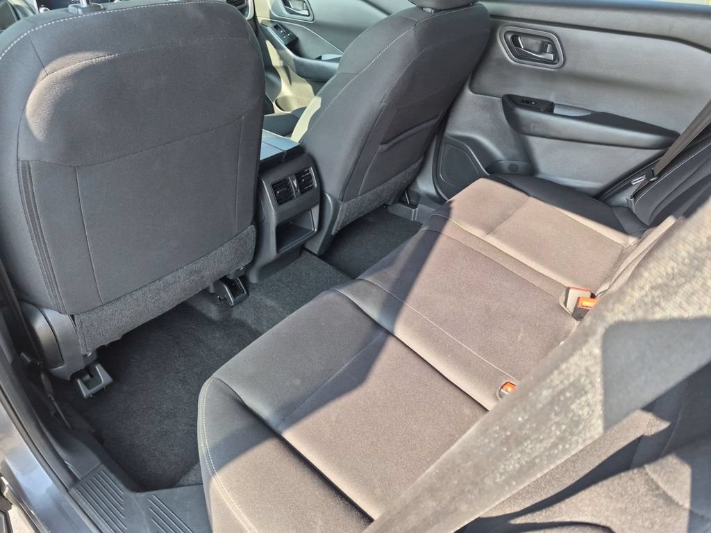 Used 2024 Nissan Rogue S AWD/4WD image 27